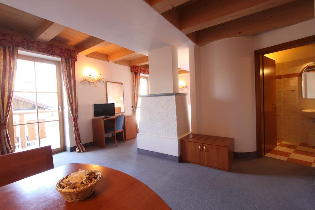 Garni Stellune Cavalese Extérieur photo